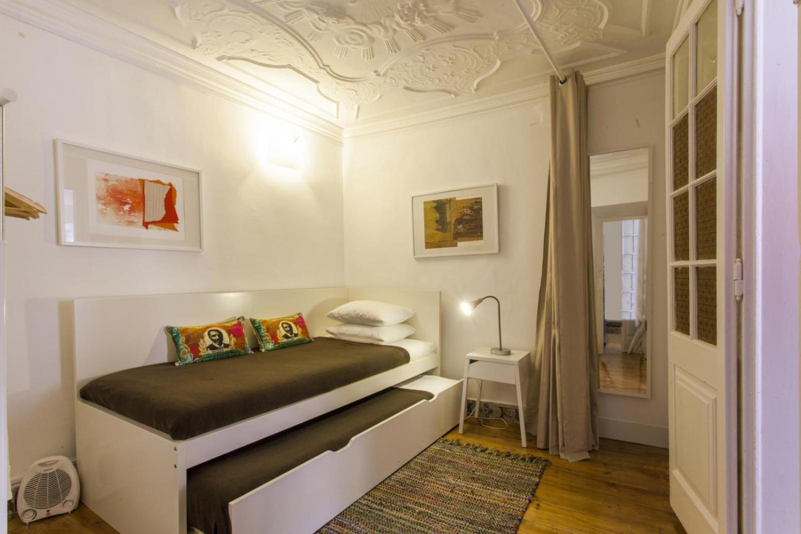 C2 Bairro Alto 18Th Century Beautiful Apartment Lisboa Екстериор снимка