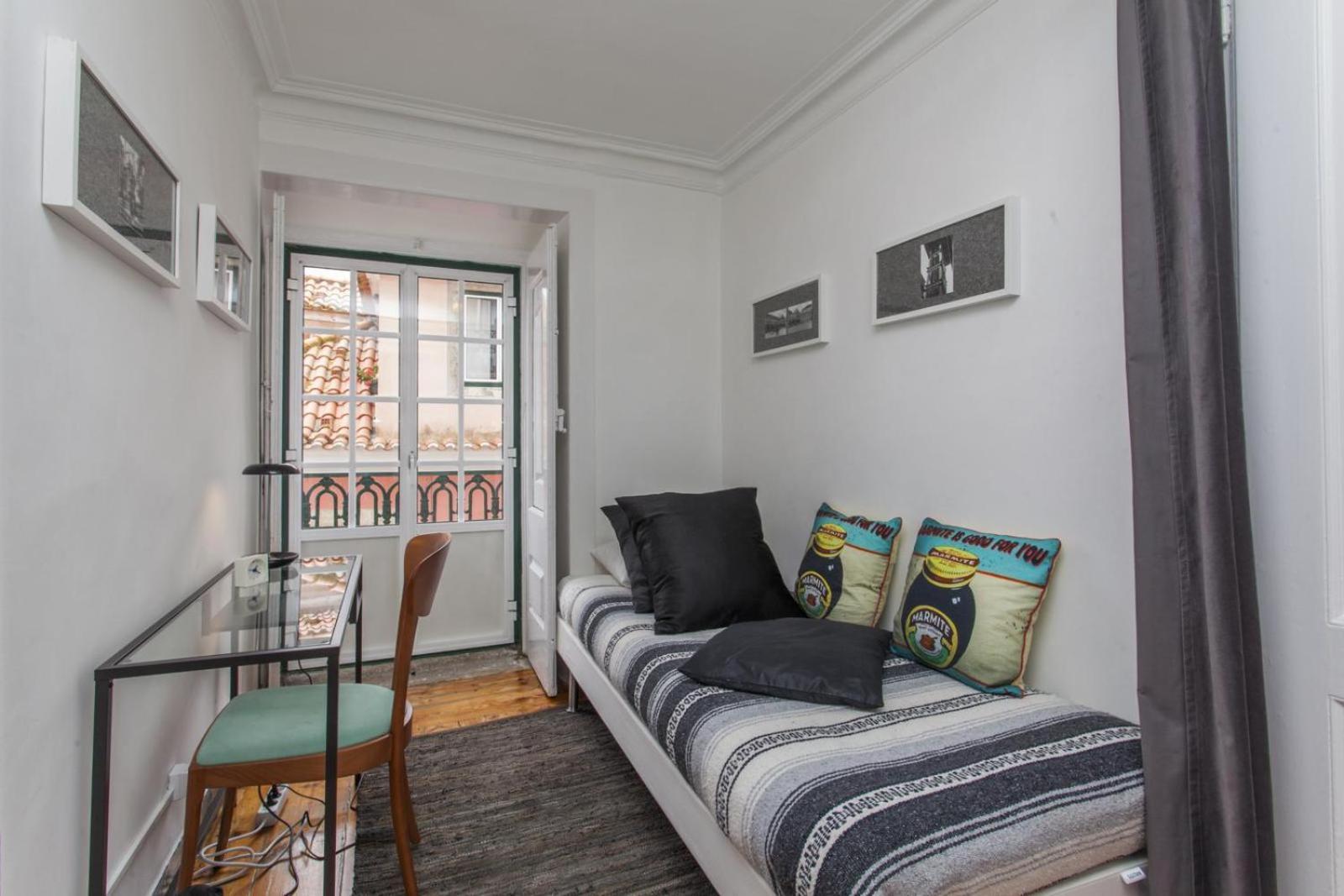 C2 Bairro Alto 18Th Century Beautiful Apartment Lisboa Екстериор снимка